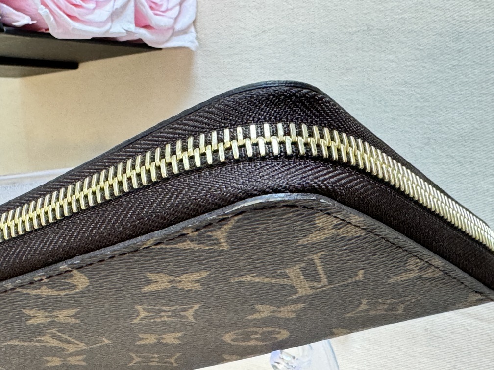 Zippy Organizer Monogram | www.luxuryaccessoires.com Zippy Organizer Monogram | www.luxuryaccessoires.com